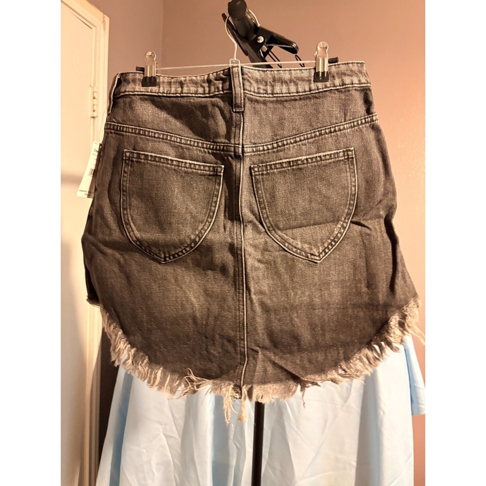 Free‎ People Maverick Black Denim Skirt Blue Jean Frayed Hem Size 24 New